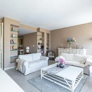  Apartment Central Suite