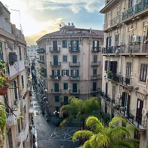 Castelnuovo #politeama Палермо